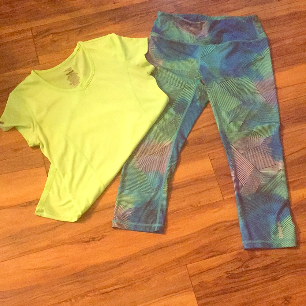 Workout matching Outfit Size Small.